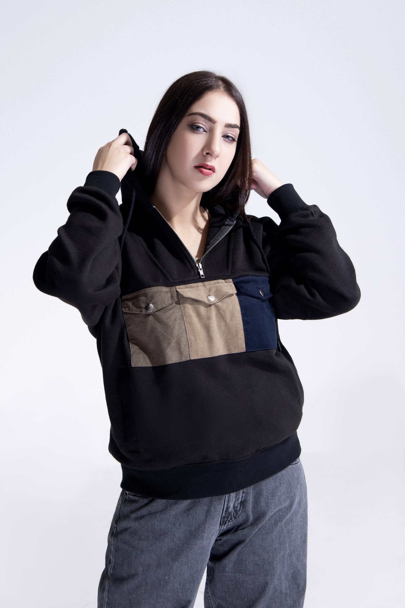 Black Quater Zipper with courdoury pockets